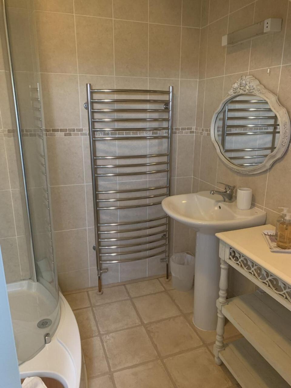 Robeanne House Holiday Accommodation Shiptonthorpe Rum bild